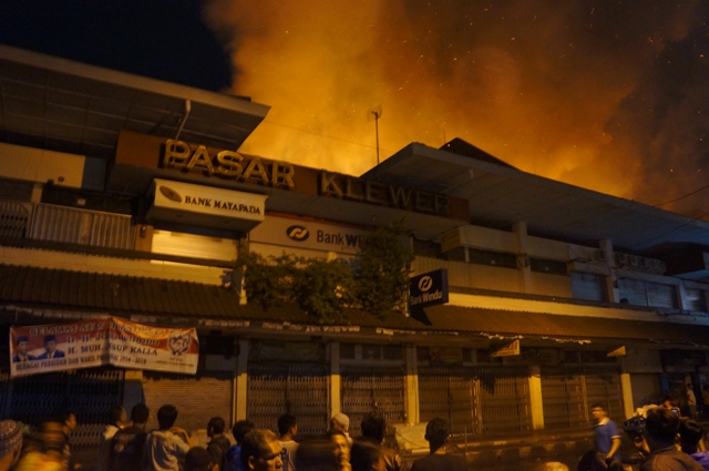 kebakaran-pasar-klewer-solo-2300-kios-ludes-kerugian-rp5-triliun