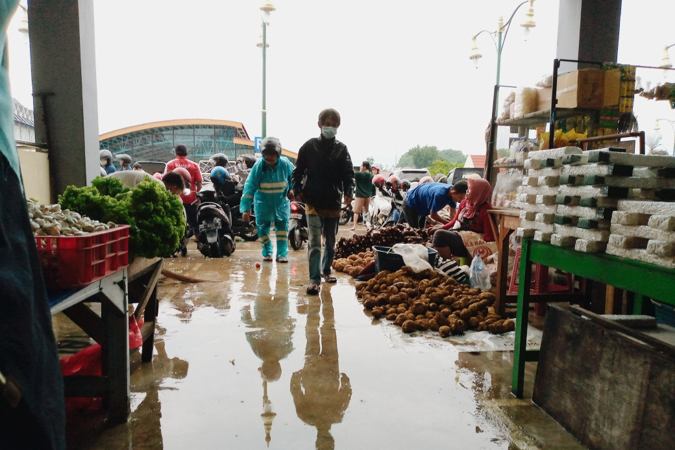pasar-legi-solo-masih-kerap-tempias-pedagang-bangunan-baru-kok-banjir