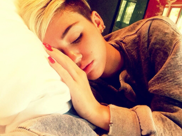 Sleeping Selfie, Tren Gaya Foto Terbaru di Instagram 