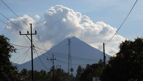 28 Kota Indonesia Terancam Letusan Gunung Api (Update)