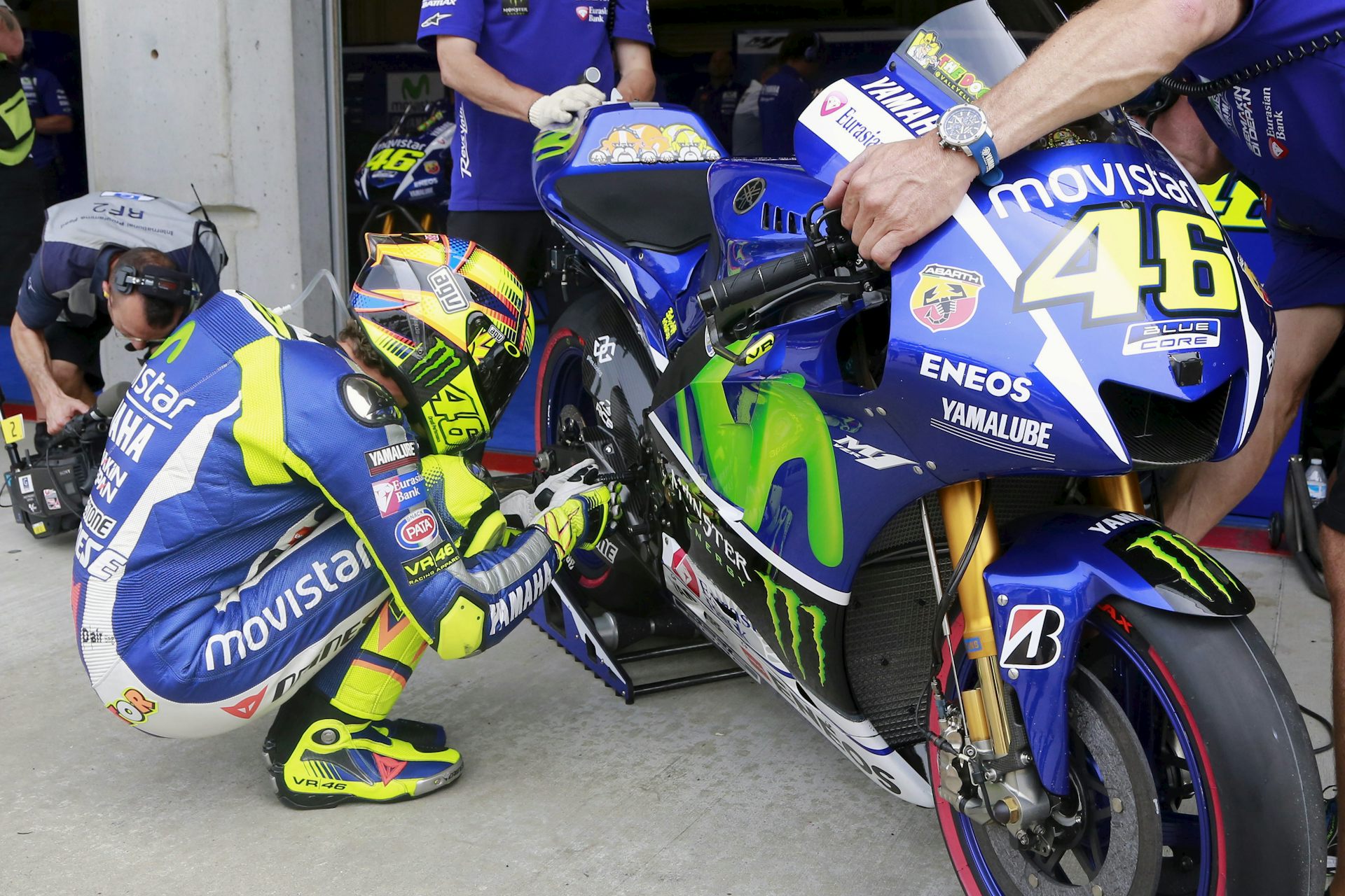 sebelum-manggung-musisi-tanah-air-ini-punya-ritual-unik-yang-haram-kalau-terlewatkan