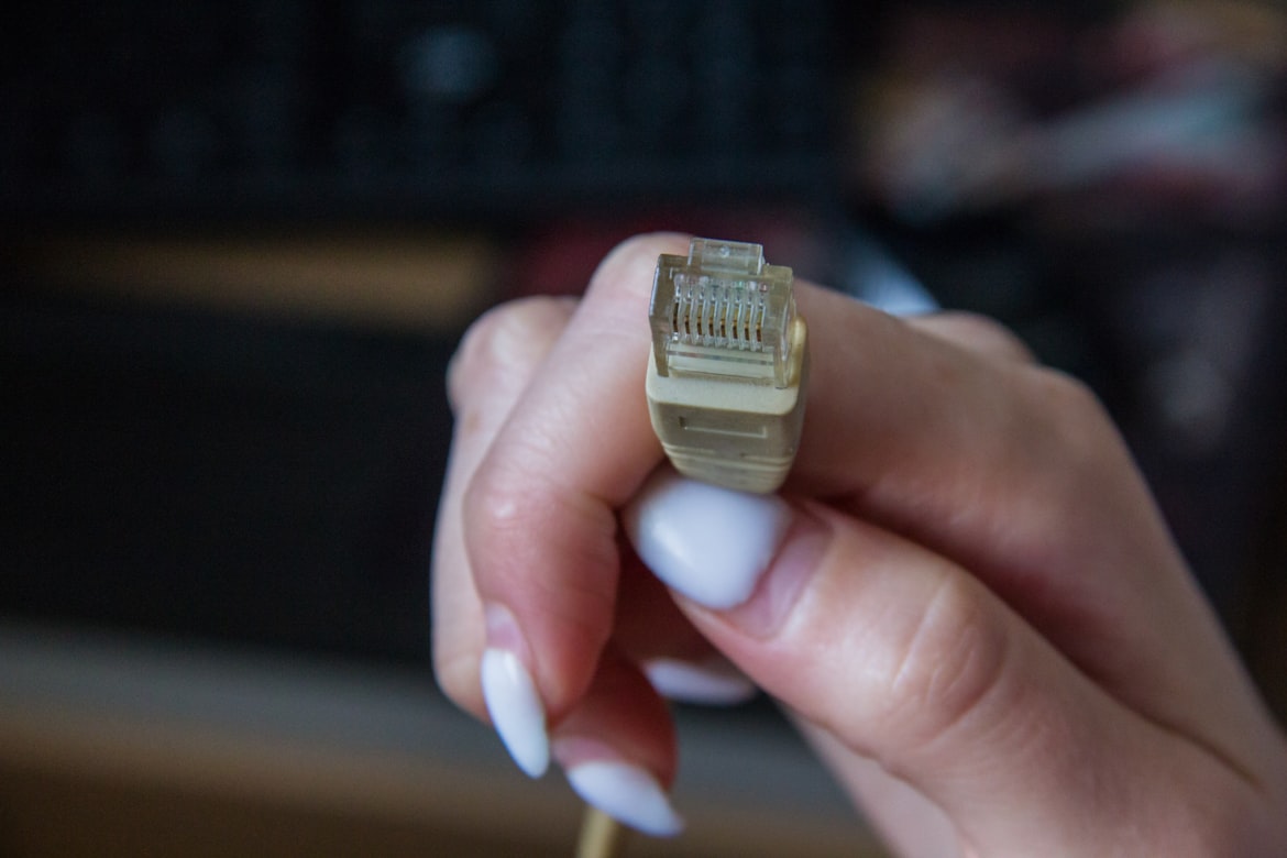 Gawat, Hacker Bisa Mencuri Data Tanpa Koneksi Internet