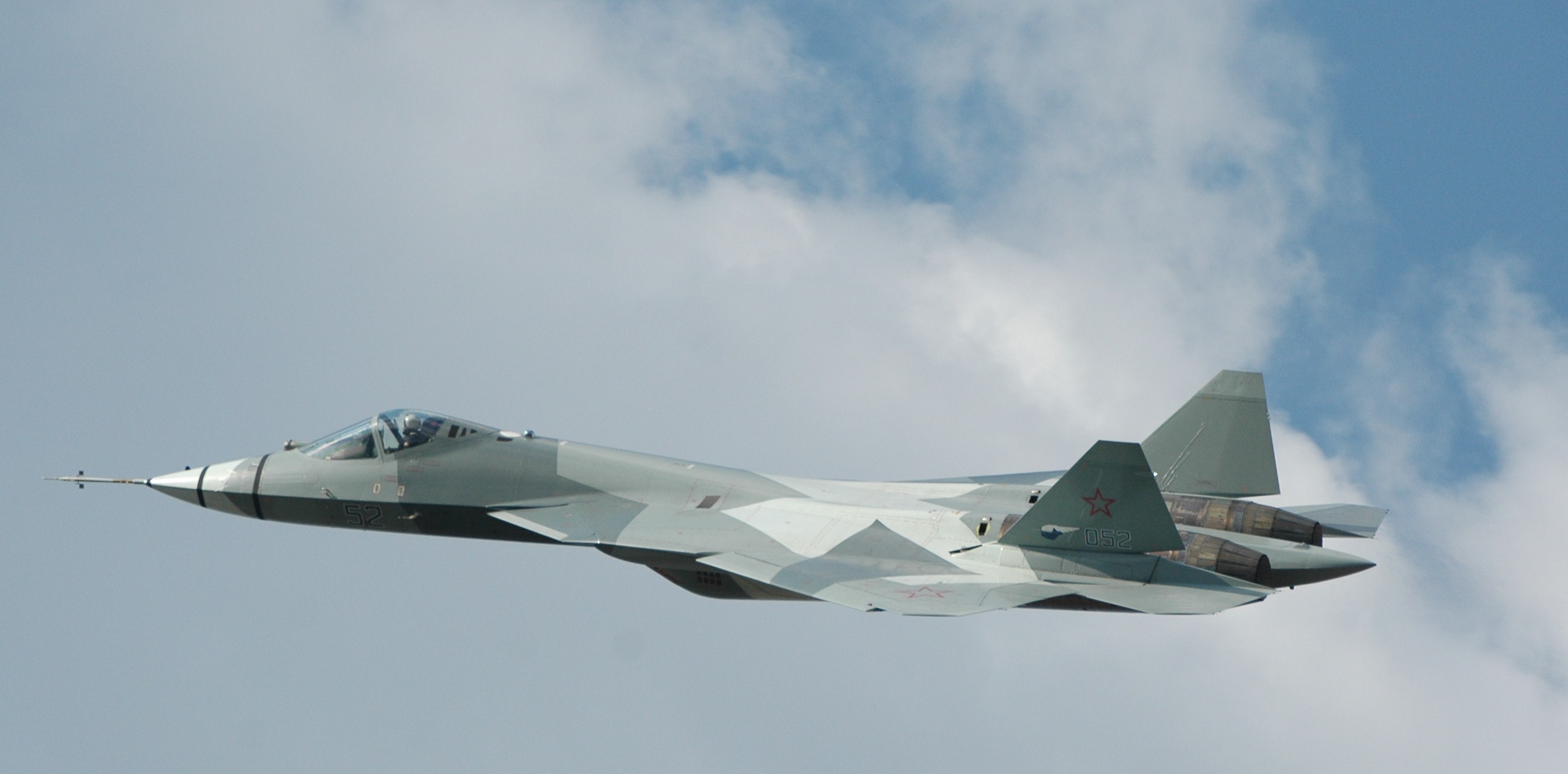 Sukhoi T-50 PAK FA Pesawat Tempur Tercanggih Buatan Rusia