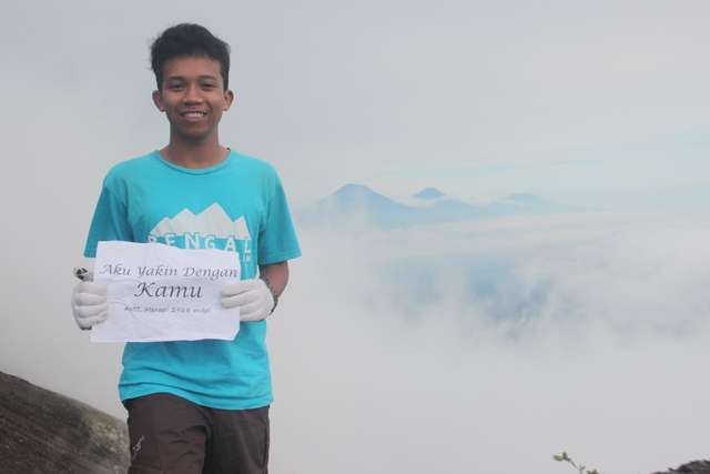 FOTO FOTO PENDAKIAN GUNUNG MERAPI