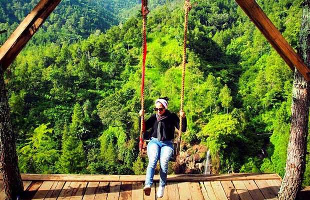 Ekstrim Tapi Instagramable, 7 Ayunan Unik Ini Bakal Memanjakan Adrenalinmu!