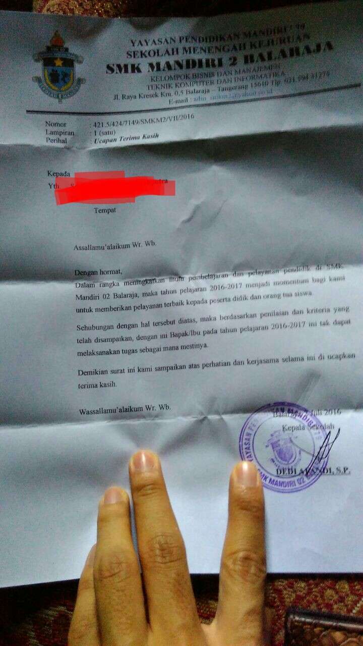 15 GURU DIBERHENTIKAN TANPA SEBAB DAN ALASAN YANG JELAS!!