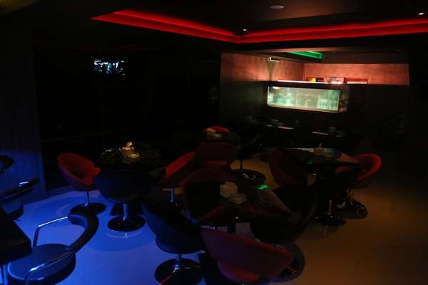 Qone Massage & Bar - Green Garden, Jakarta Barat