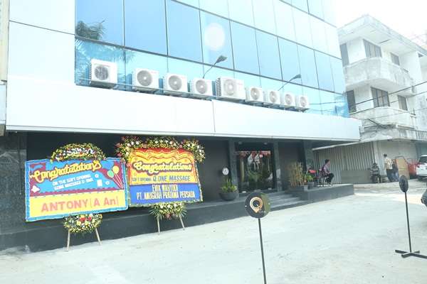 Qone Massage & Bar - Green Garden, Jakarta Barat