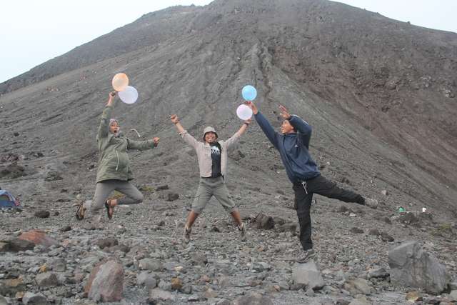 FOTO FOTO PENDAKIAN GUNUNG MERAPI