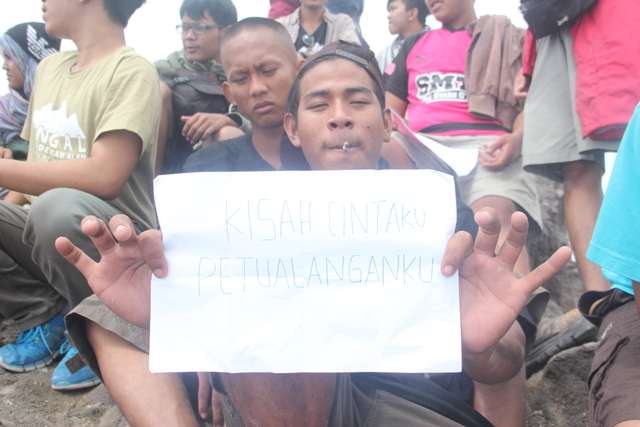 FOTO FOTO PENDAKIAN GUNUNG MERAPI