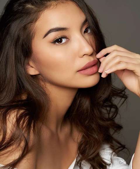 Mengagumkan! 7 Artis Cantik Ini Punya Bibir Paling Sensual