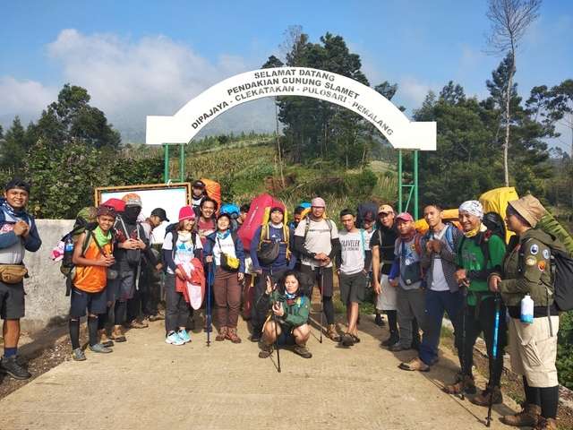 &#91;Catper&#93; Pendaki kantoran menyapa atap Jawa Tengah Slamet 3.248mdpl via Dipajaya