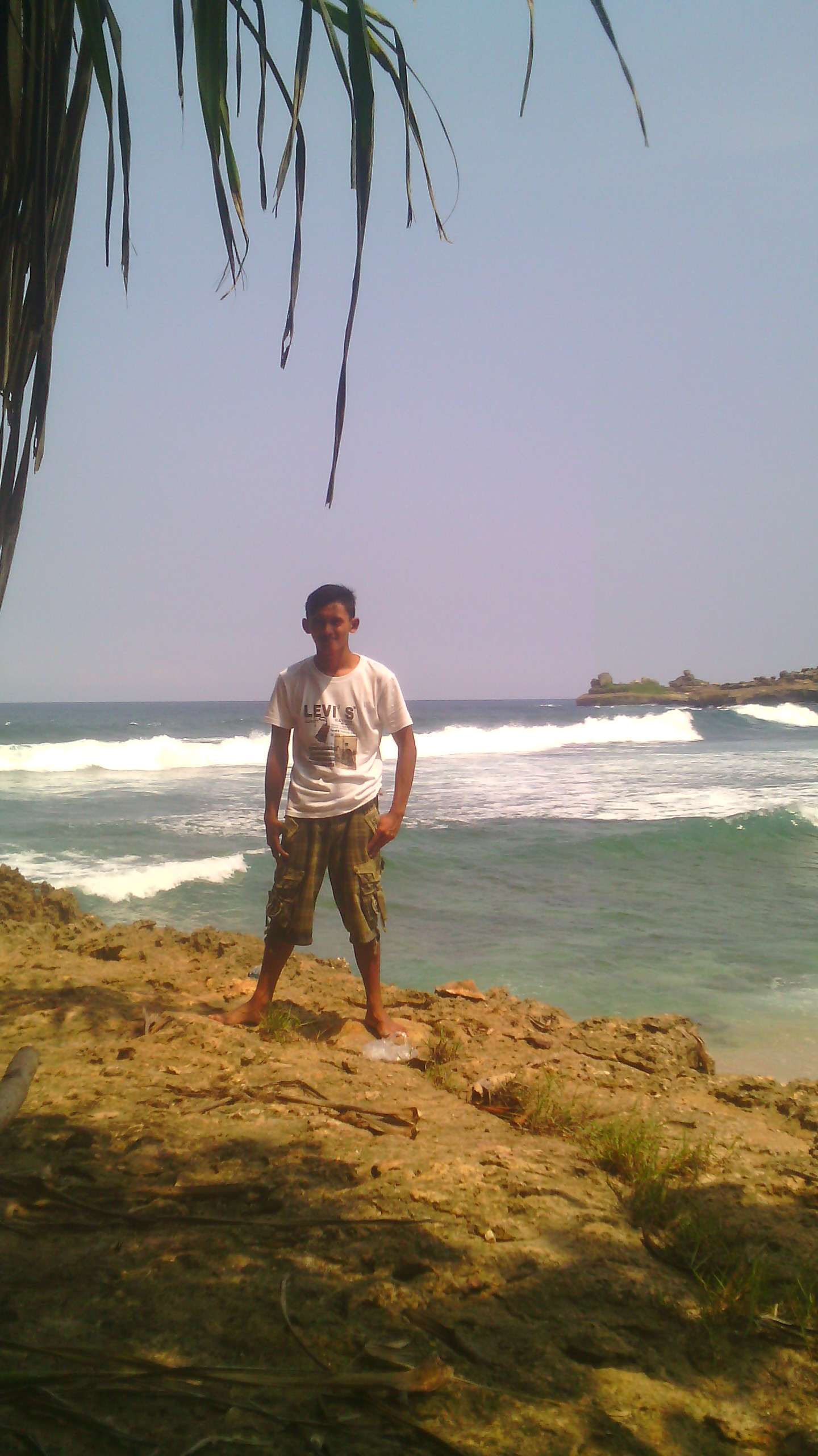 Keindahan Wedenciut, Pantai Tersembunyi di Malang Selatan