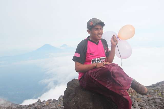 FOTO FOTO PENDAKIAN GUNUNG MERAPI