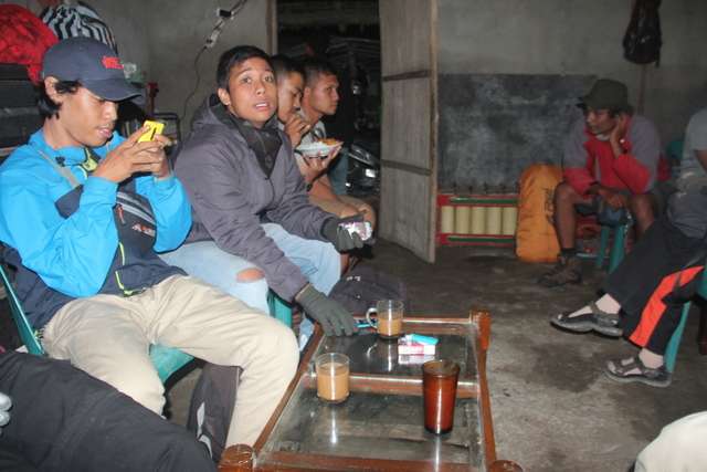 FOTO FOTO PENDAKIAN GUNUNG MERAPI