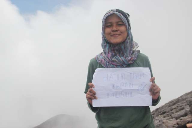 FOTO FOTO PENDAKIAN GUNUNG MERAPI