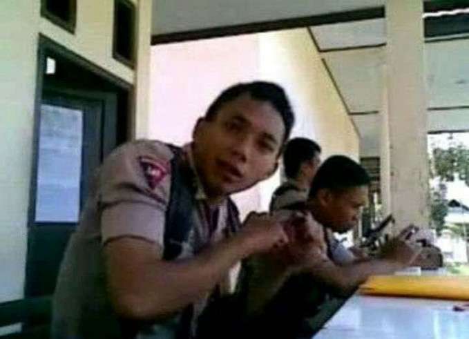 9 Foto yang Pernah Viral Ini Akan Membawamu ke Masa Beberapa Tahun Lalu