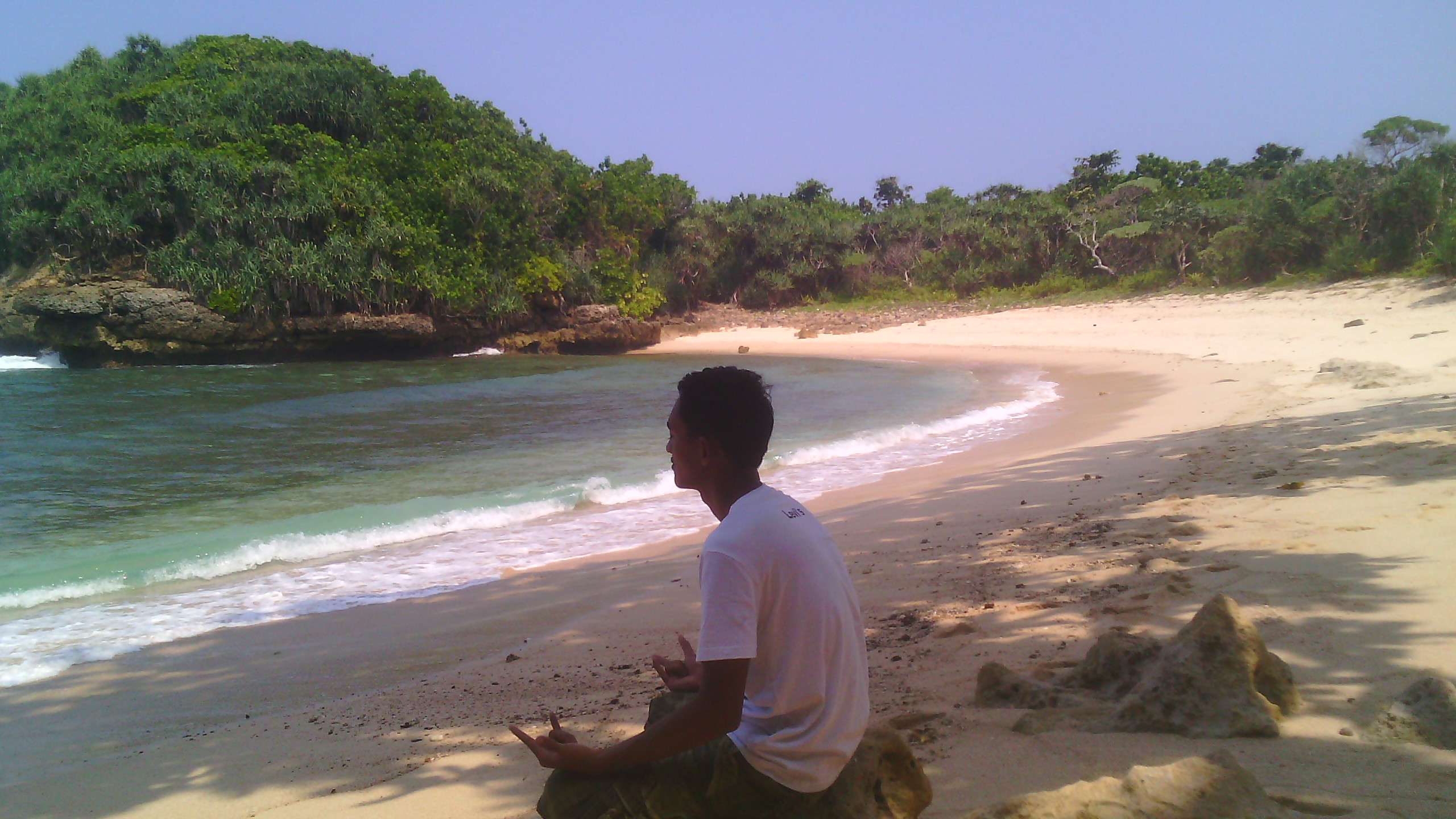 Keindahan Wedenciut, Pantai Tersembunyi di Malang Selatan