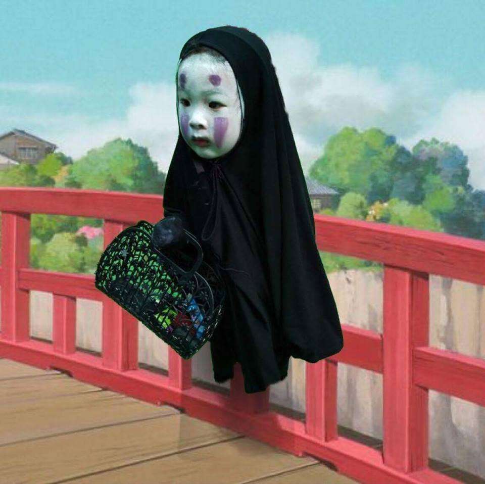 Momo Lu, Bocah Ini Tiba-Tiba Menjadi Viral Karena Kostum Halloweennya!