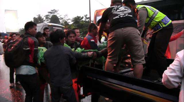 Cerita di balik kecelakaan Puncak Bogor