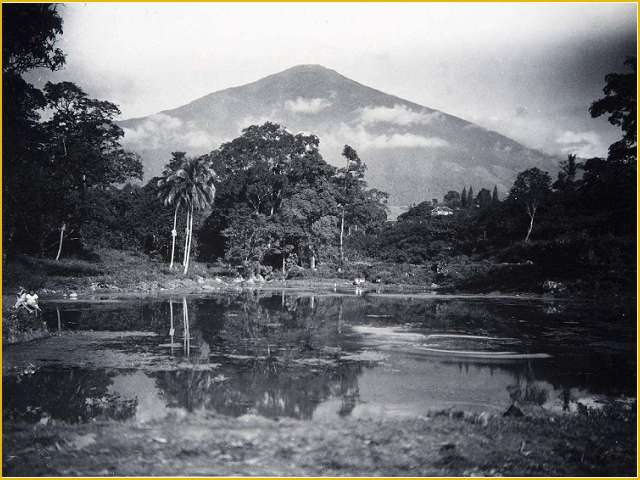 Koleksi Foto Hitam Putih Indonesia Jaman Hindia Belanda