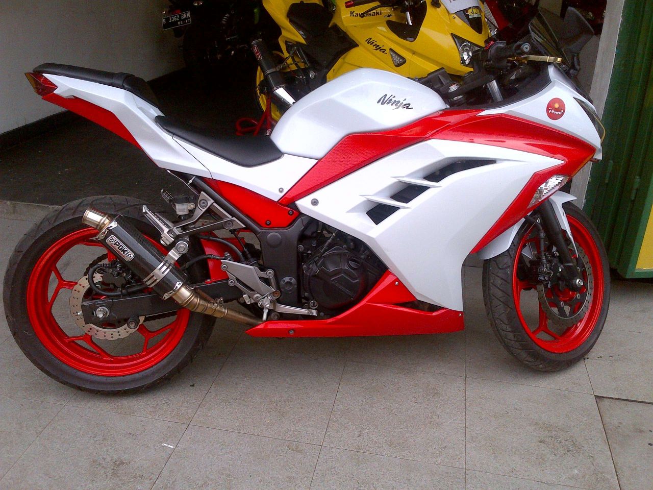 Terjual KAWASAKI NINJA 250 FI 2012 2013 MODIF SUPERRBBBB 