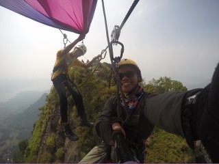 Mengenal Via Ferrata, Alat Bantu Yang Tak Biasa!