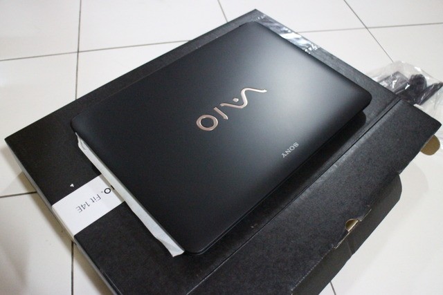 Jual Sony Vaio SVF14212SGB