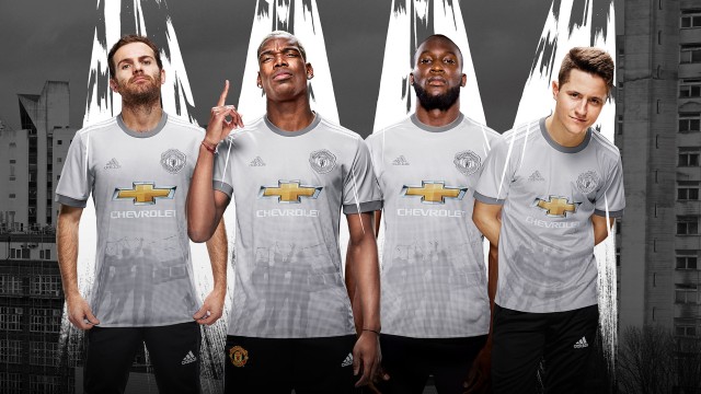 6 klub papan atas merilis jersey ketiga mereka