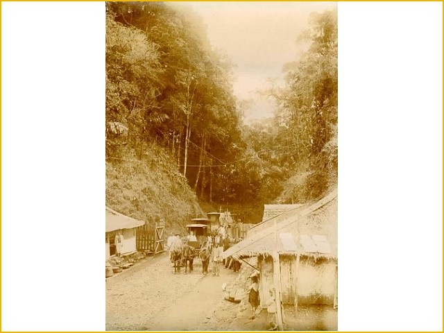 (Full Pic!) Koleksi Foto Letusan Kelud tahun 1901-1919, antara Keindahan dan Bencana.