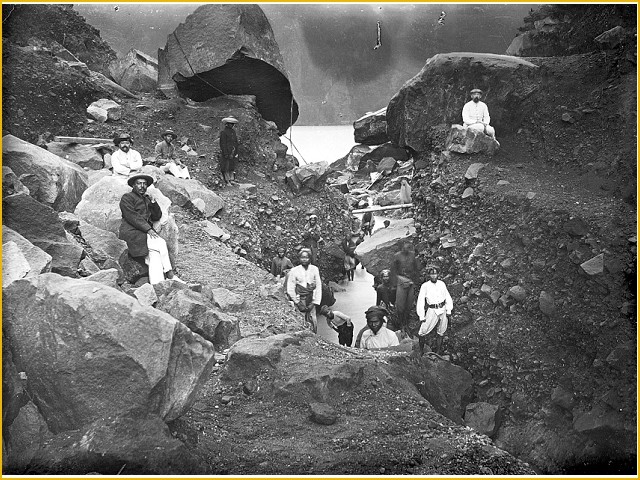 (Full Pic!) Koleksi Foto Letusan Kelud tahun 1901-1919, antara Keindahan dan Bencana.
