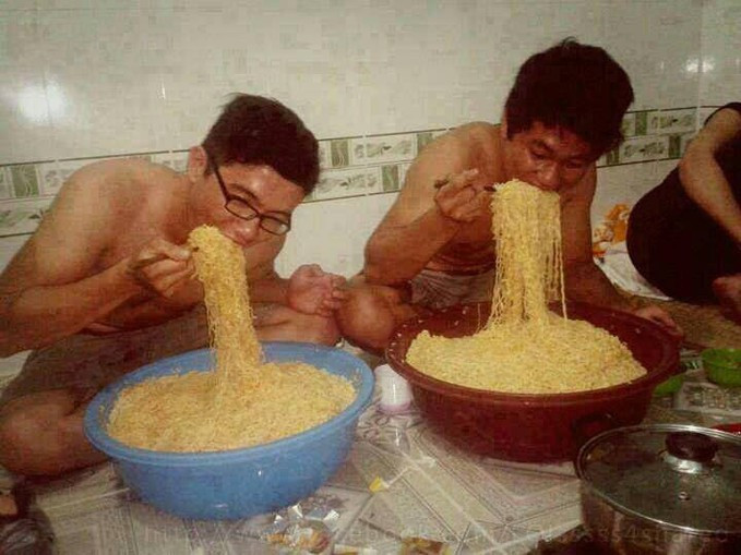 SHARE ,Suka Duka Punya Tongkrongan Deket Rumah