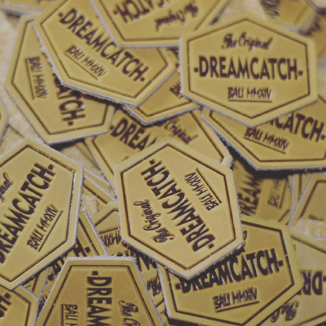 Terjual Souvenir Perusahaan/nikah/pernikahan dari Kulit 