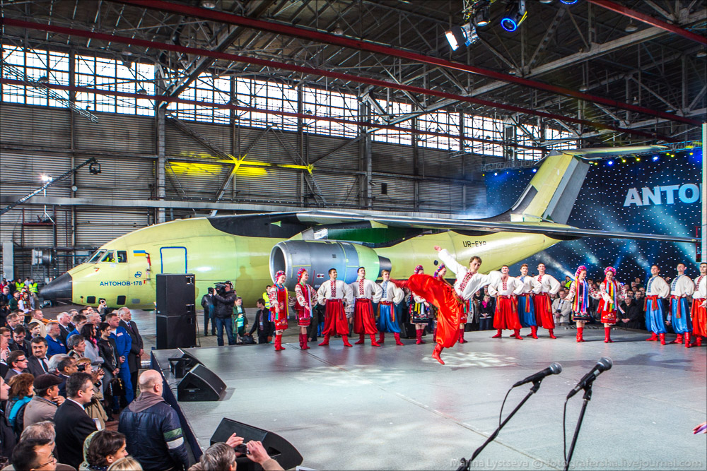 &#91;TECH NEWS&#93; ANTONOV AN-178 pesawat angkut terbaru UKRAINA 