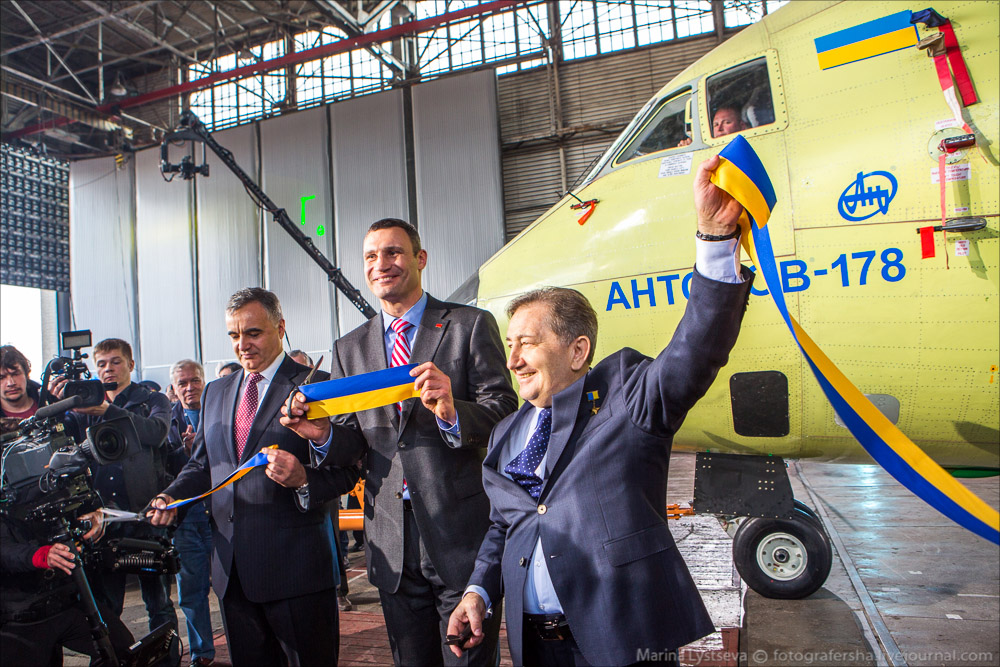 &#91;TECH NEWS&#93; ANTONOV AN-178 pesawat angkut terbaru UKRAINA 
