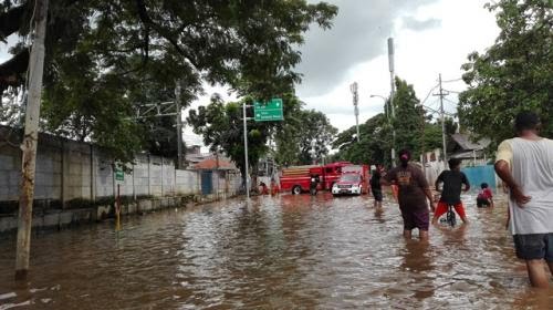 Jakarta Hujan, Banjir Rendam Permukiman di Cengkareng
