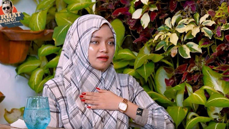 Istri Pendakwah di Jawa Timur Curhat Suami ,Jajan, Waria,...: Apa Kata Orang