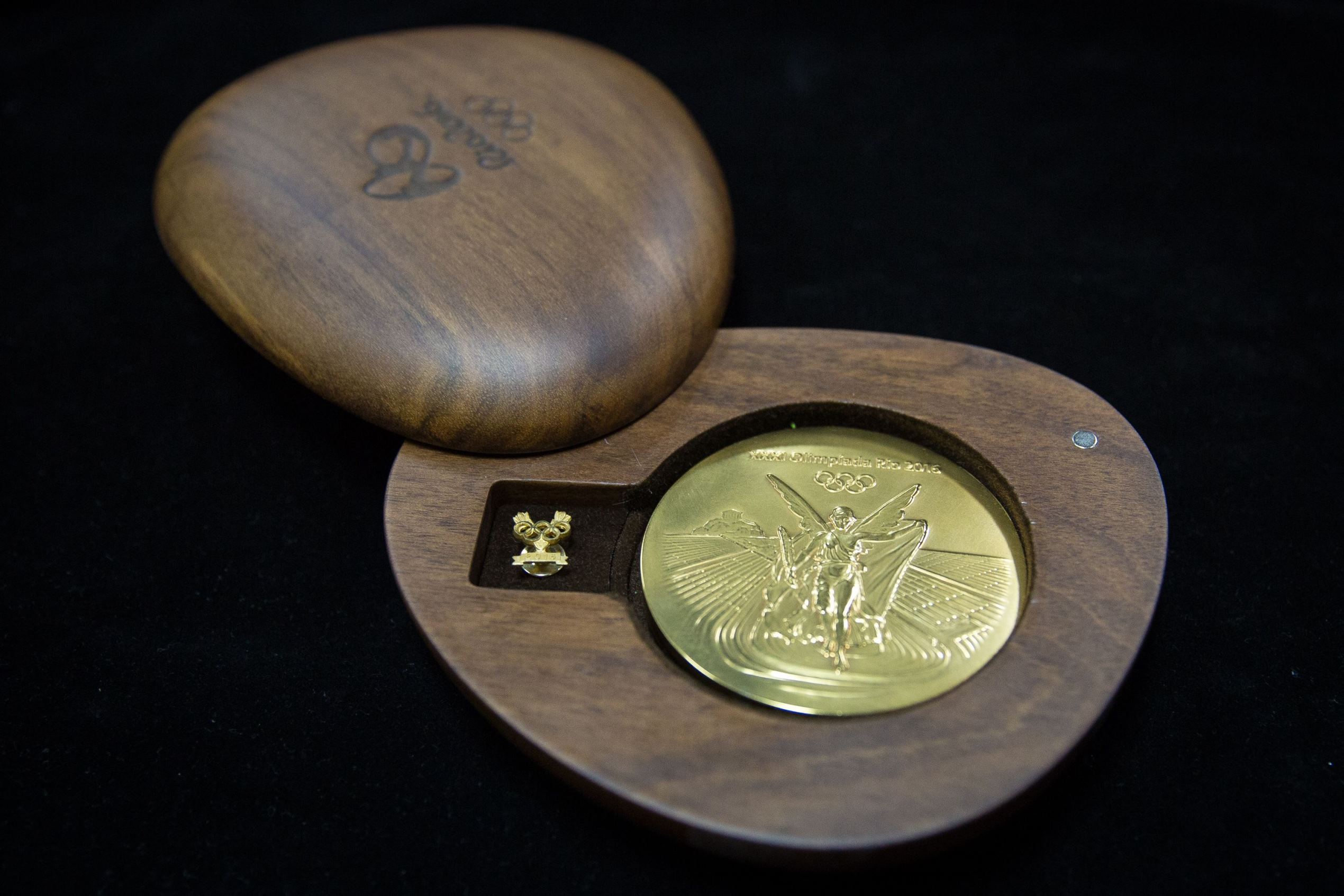 Proses Pembuatan Medali Olimpiade Rio 