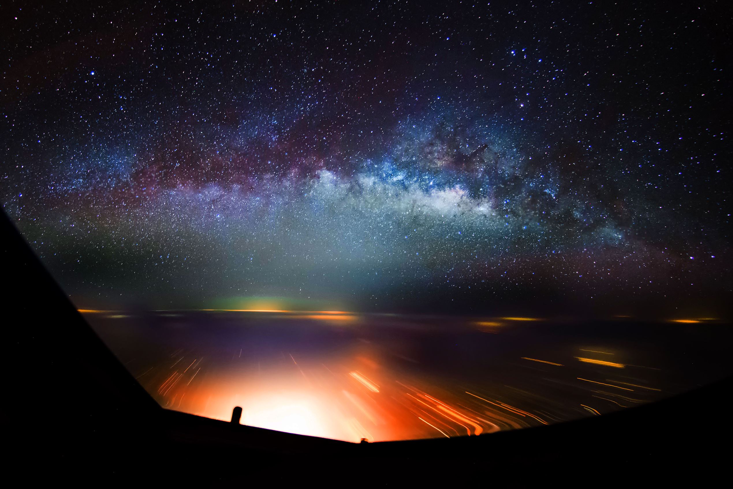 Foto-Foto Menakjubkan dari Balik Kokpit Pesawat