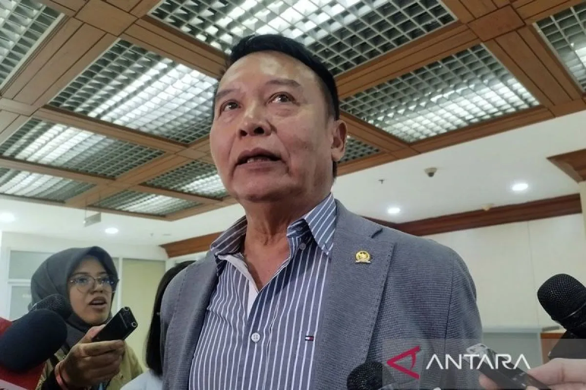 Anggota DPR: Deddy Corbuzier dapat dihukum militer karena ucapannya
