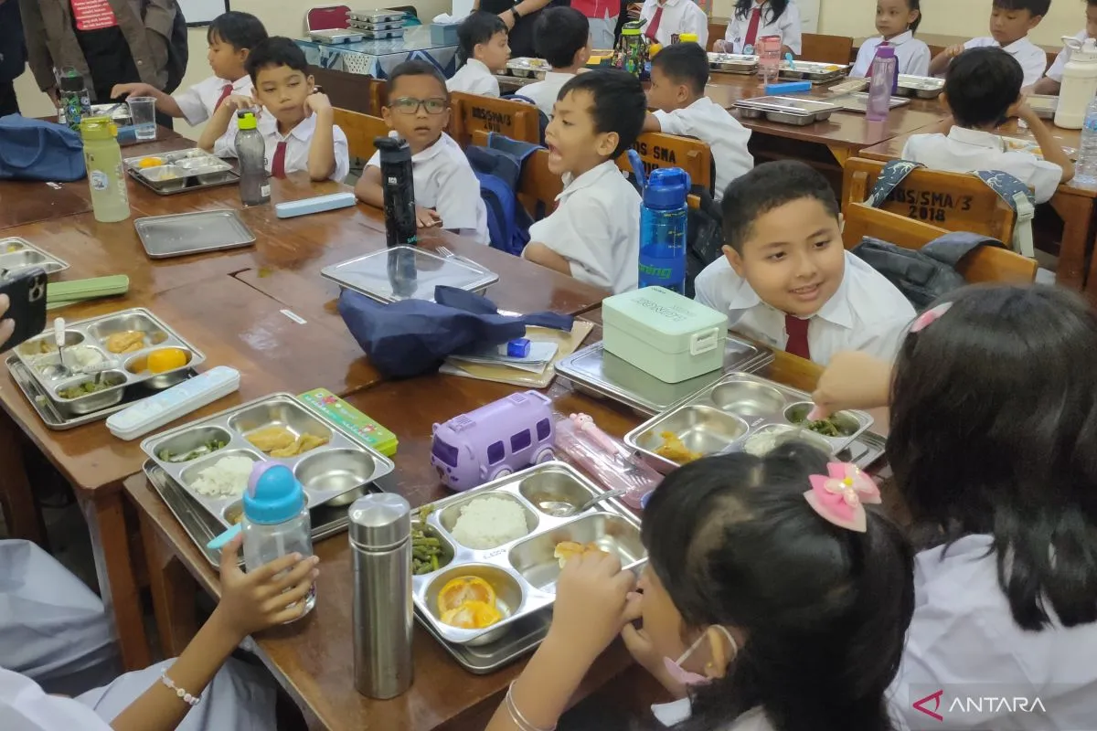 Makan Bergizi Gratis di Palmerah di bawah Rp10 ribu seporsi