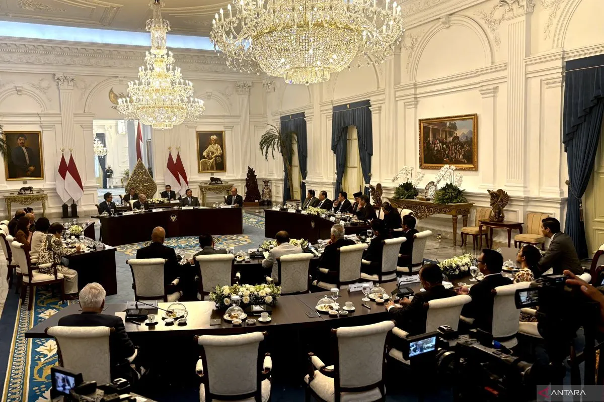 Hashim Bahas Energi Nuklir & Solusi Berbasis Alam dengan Bill Gates di Istana