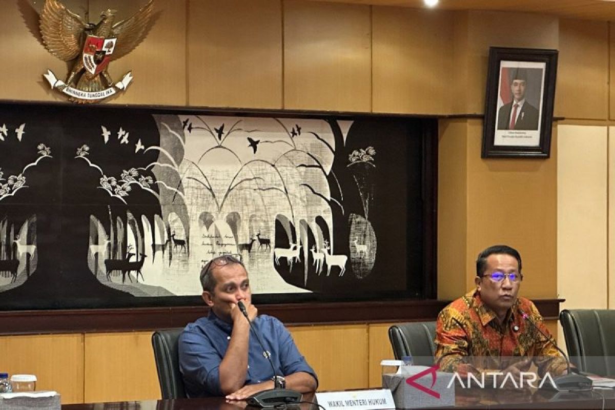 Menkum sebut yang bisa adukan kumpul kebo hanya pasangan sah dan ortu