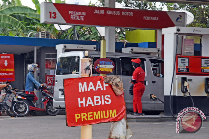 kota-mamuju-sulbar-alami-kelangkaan-bbm