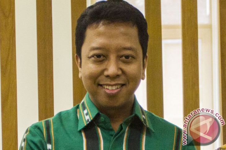 azis-bantah-keterlibatan-rommy-dalam-kasus-anggaran