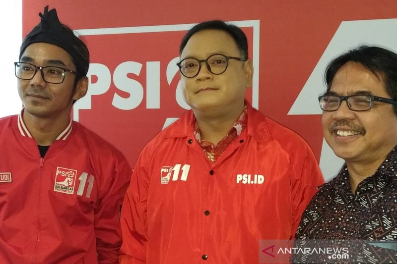 Salahkan Suporter di Tragedi Kanjuruhan, Ade Armando Dikecam!