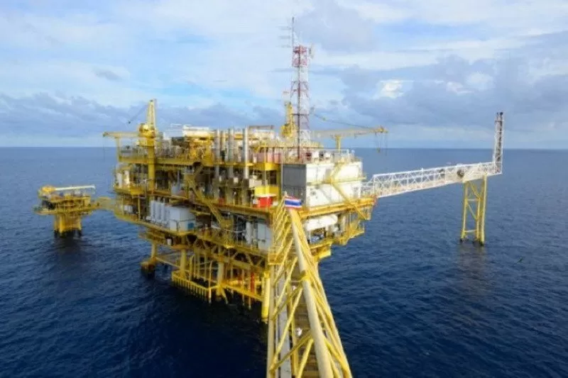 Harga minyak anjlok 8 persen, tertekan kenaikan kasus baru Corona
