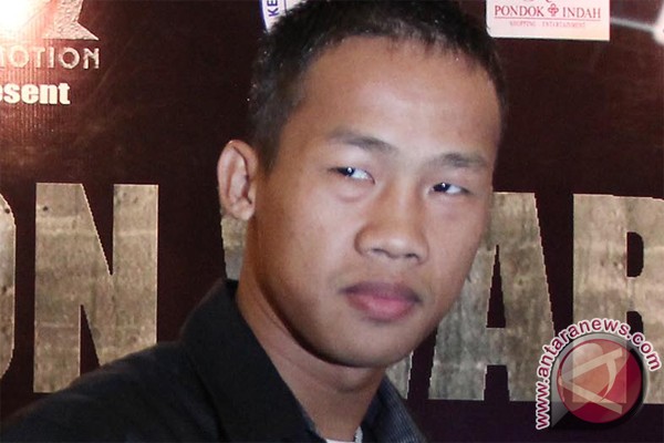 Menang Angka, Daud Yordan Juara Dunia Kelas Ringan IBO
