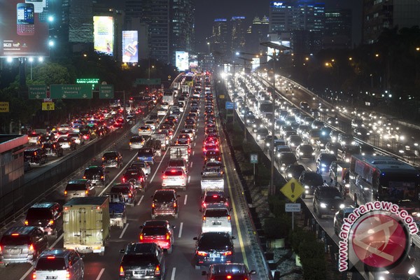 Hei, Jokowi! Jakarta Macet itu bukan krn Mobil Murah. Jangan Salahkan Kebijakan SBY 