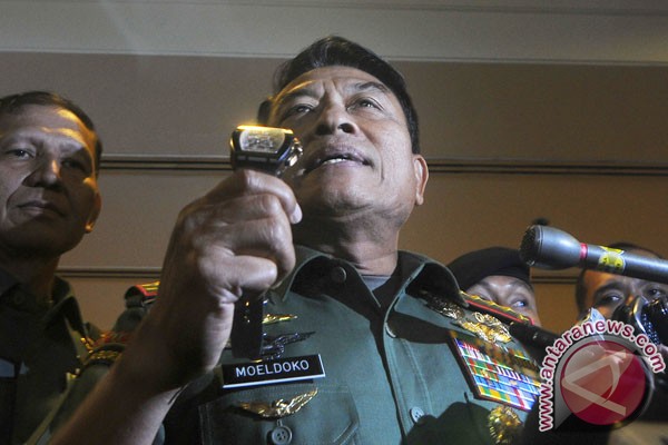 Jelang Pensiun, Moeldoko Bagikan 55 Ribu Jam Tangan untuk Prajurit TNI